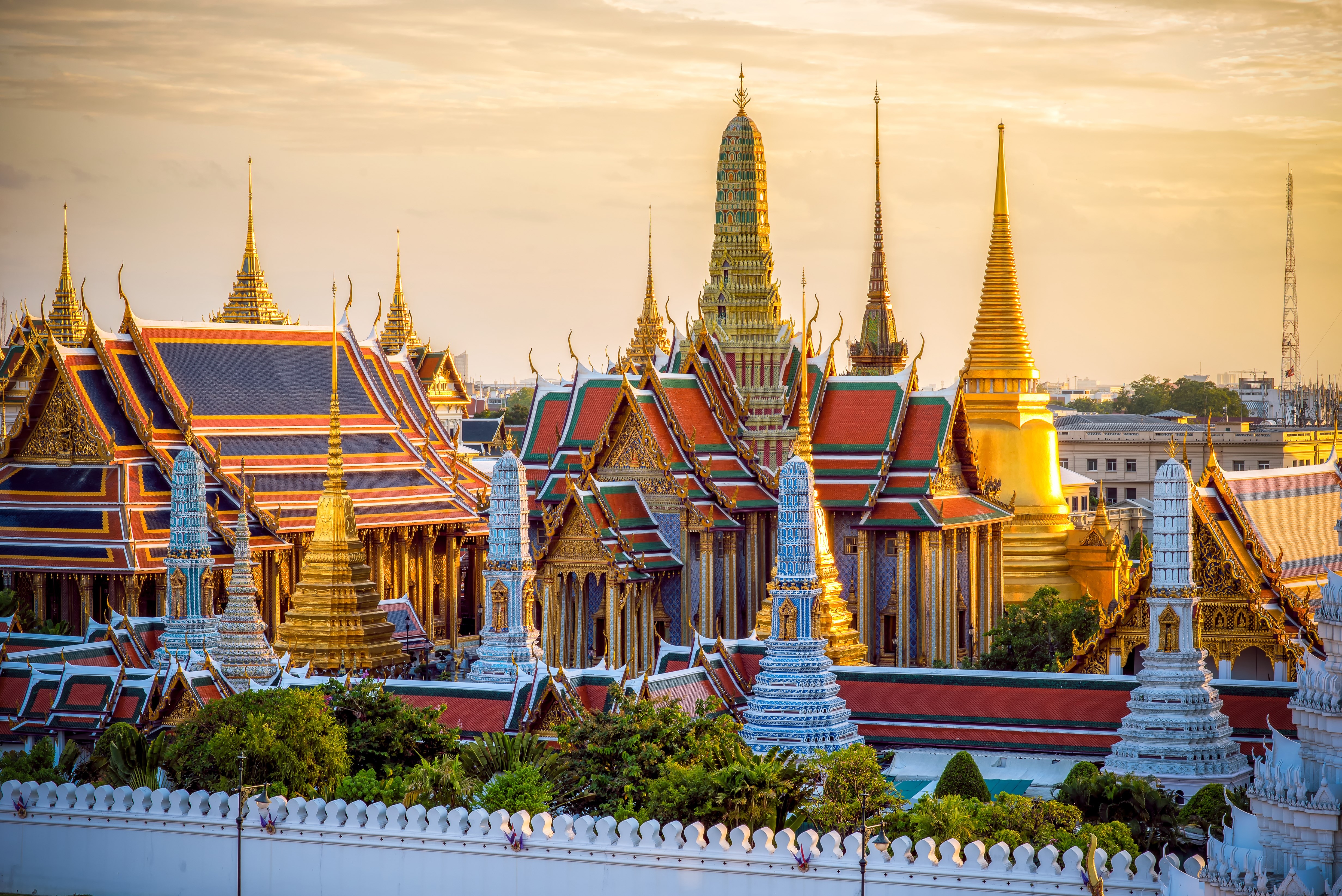 Grand palace and Wat Phra Kaeo at sunset - Bangkok, Thailand