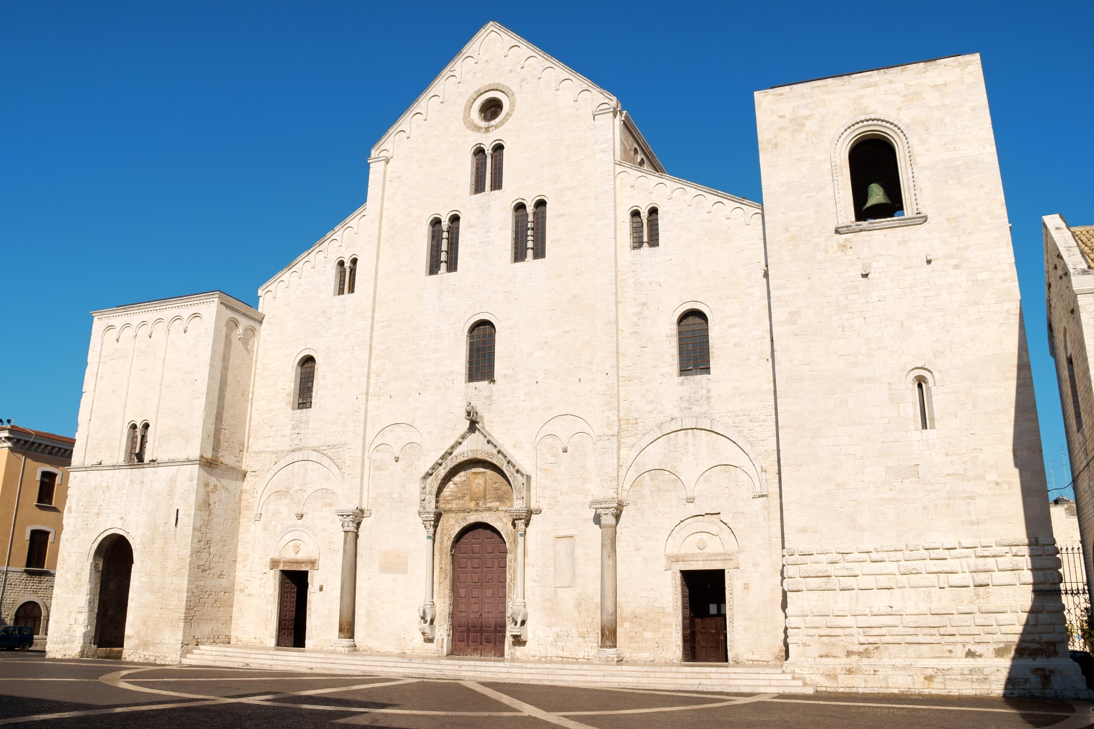 The Basilica of Saint Nicholas, in Romanesque style, in Bari was built where previously was the residence of the Byzantine Governor of Italy