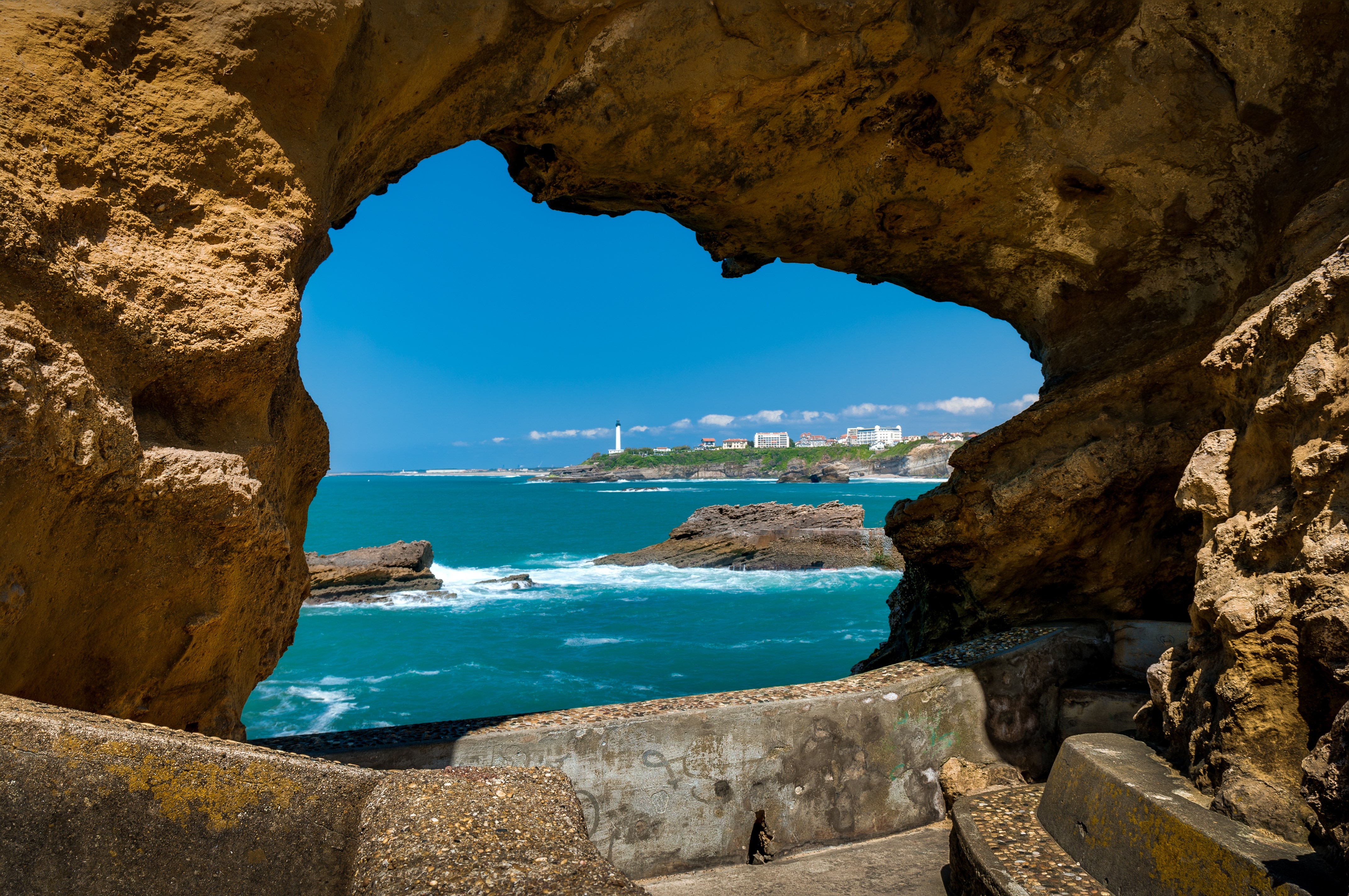 Atlantic Ocean through rocks