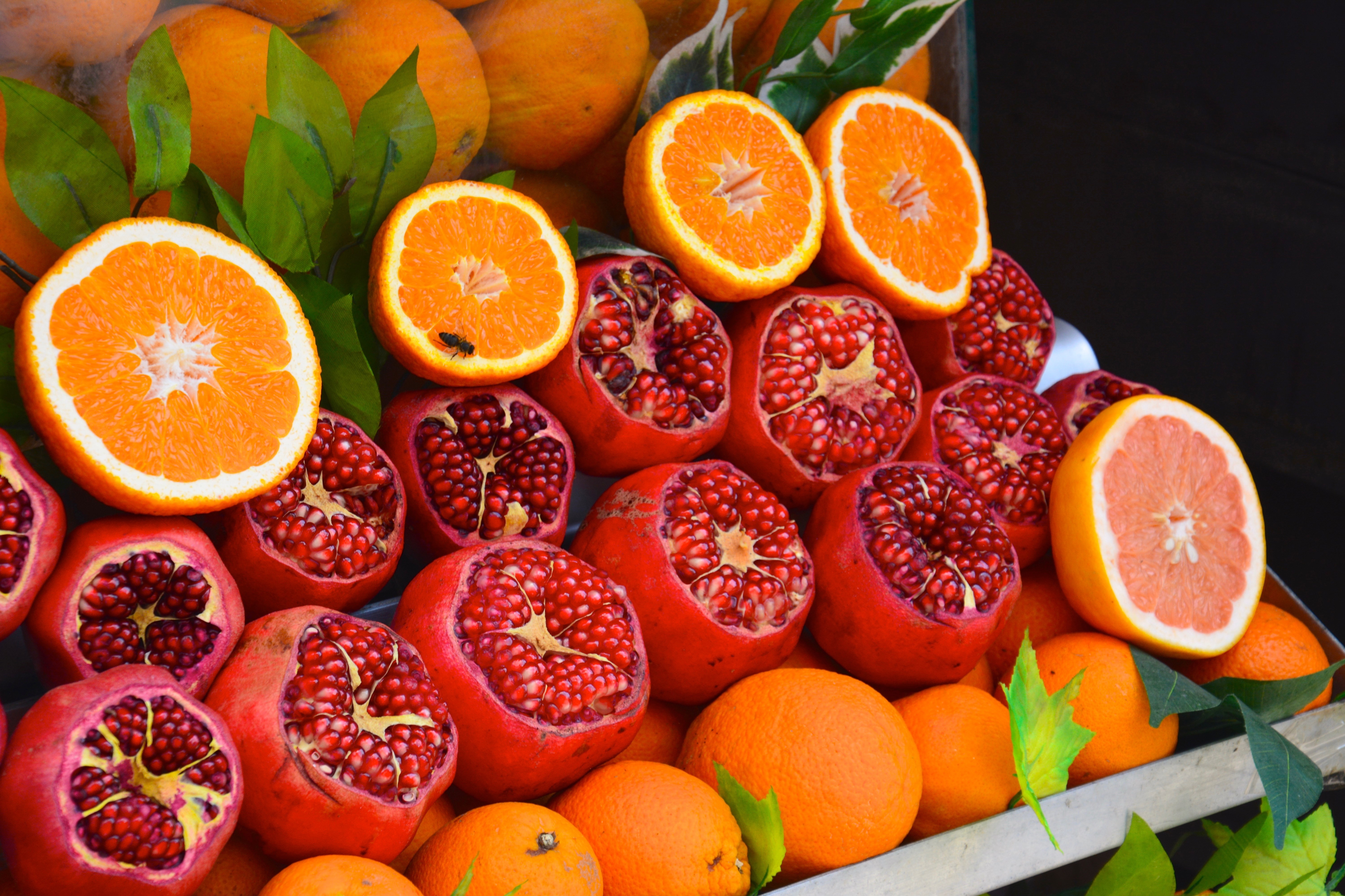 stand of turkey fruits