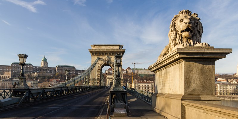 lánchíd chain bridge budapest
