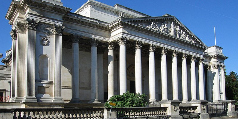 The main entrance to the Fitzwilliam Museum in Cambridge.