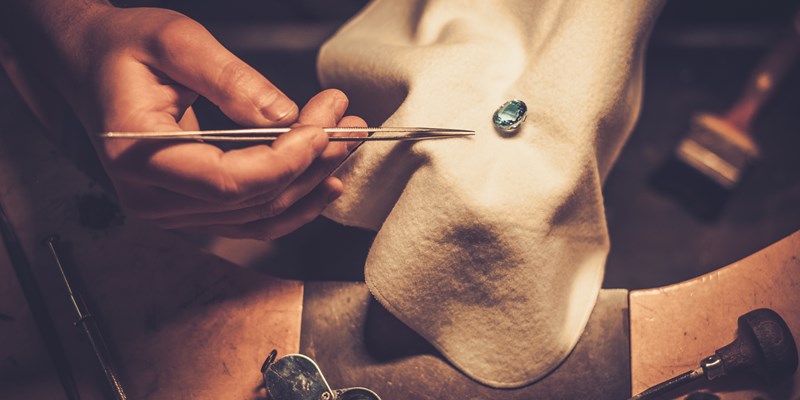 Desktop for craft jewellery making with professional tools.