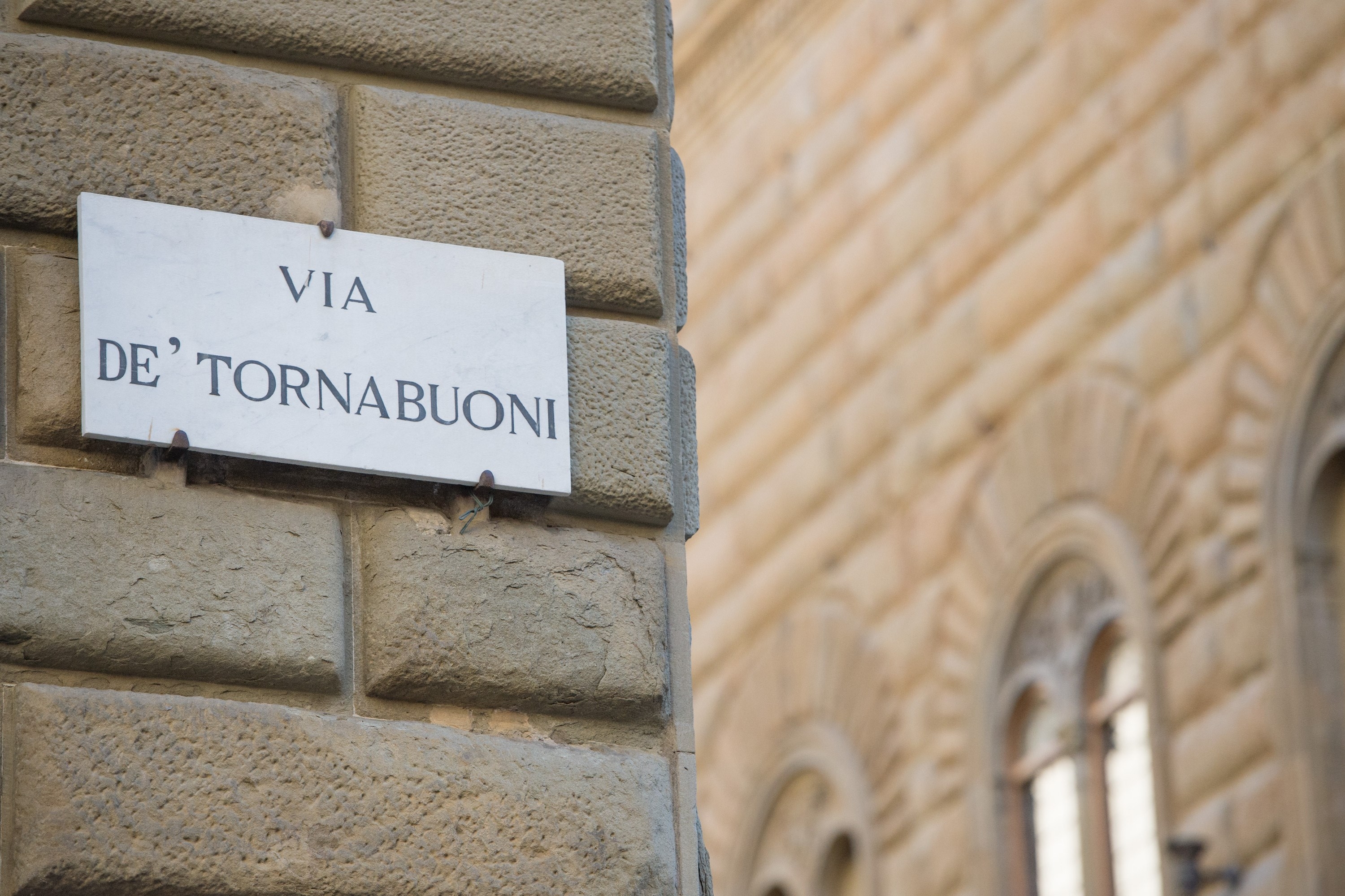 Via de' tornabuoni sign in florence