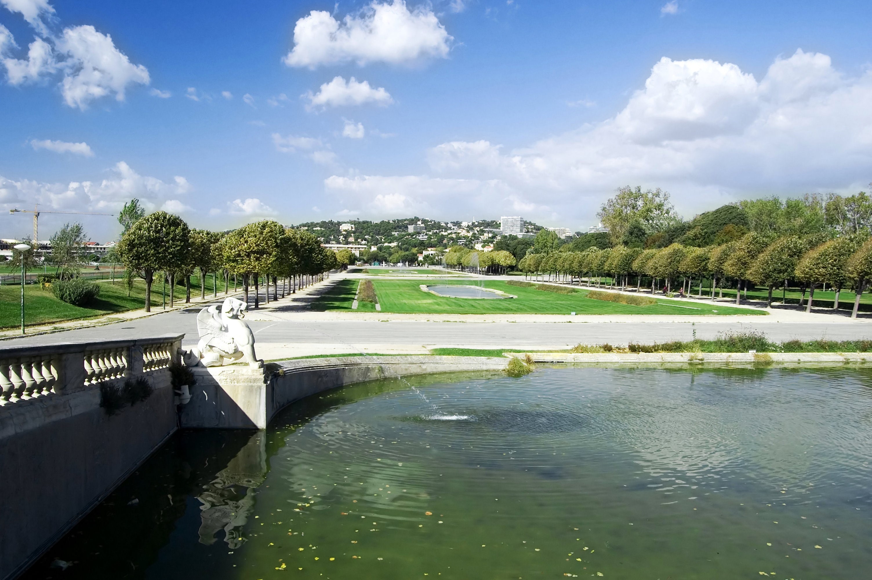 Fountain in the "Parc Borely" in Marseille in France with look onto the city