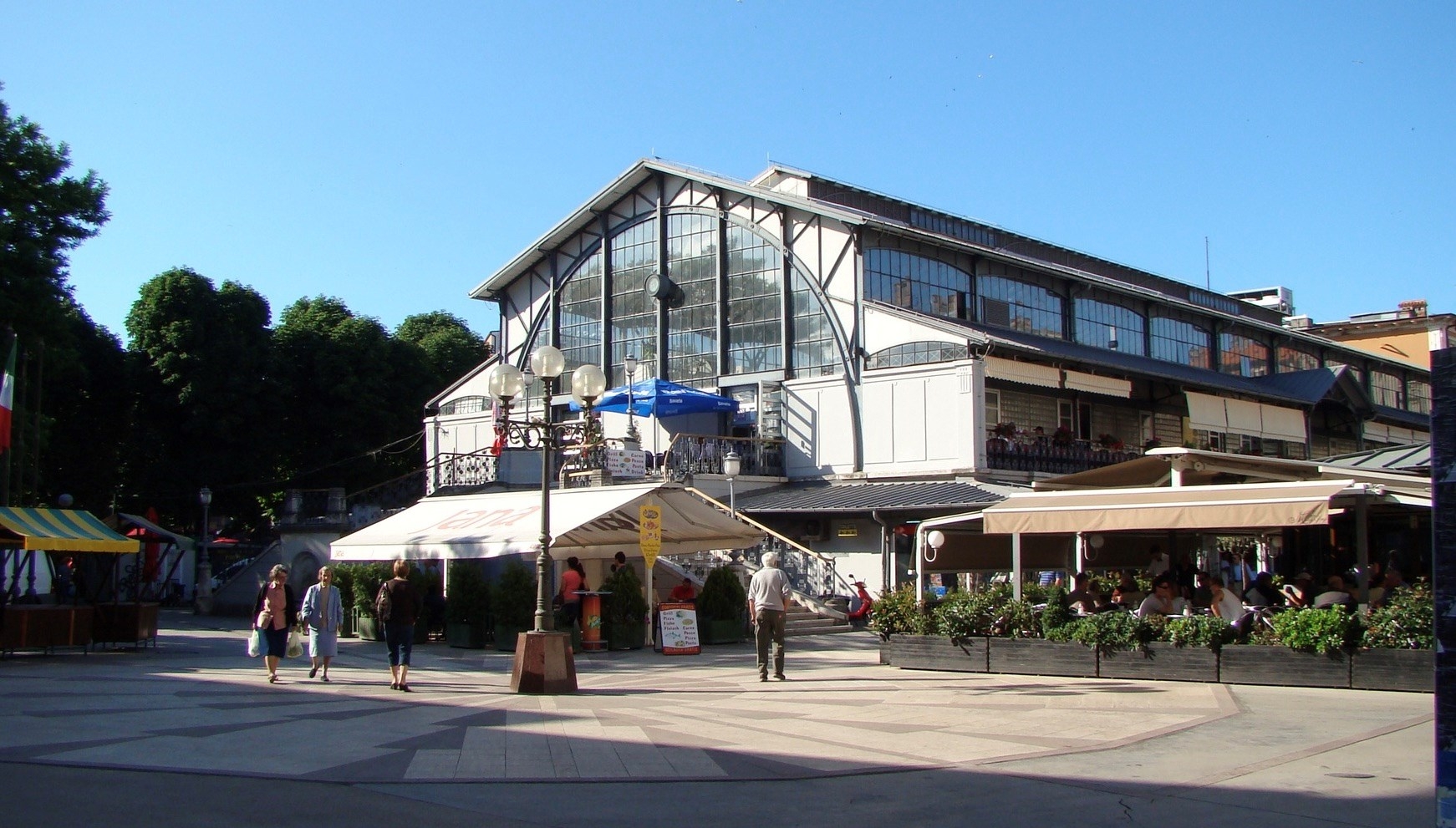 Pula Food Market building