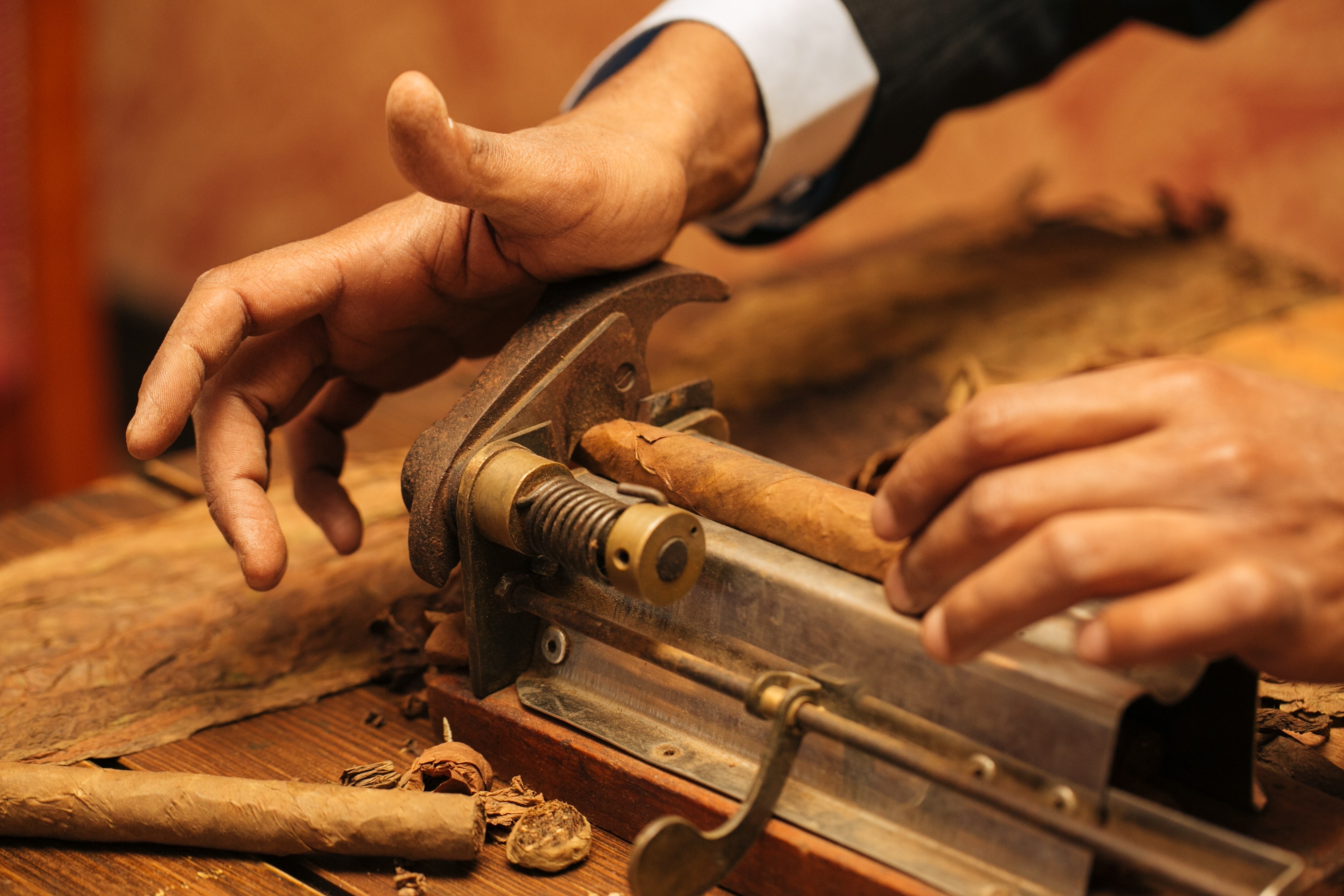 hand making cigars