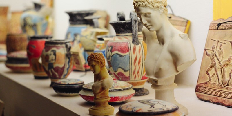 Sculpture and souvenirs in Greece