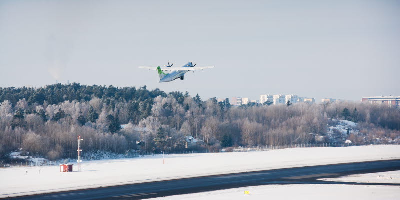 Plan som lyfter på Bromma Stockholm Airport Plan som lyfter på Bromma Stockholm Airport