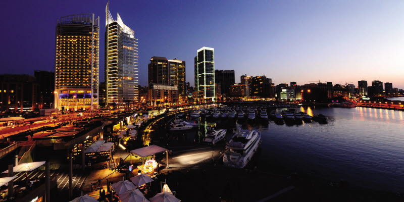 Vy över Beirut på kvällen Vy över Beirut på kvällen