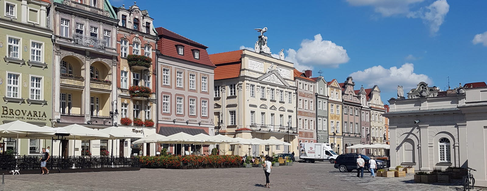 Torg med färgglada hus i polska staden Poznan Torg med färgglada hus i polska staden Poznan