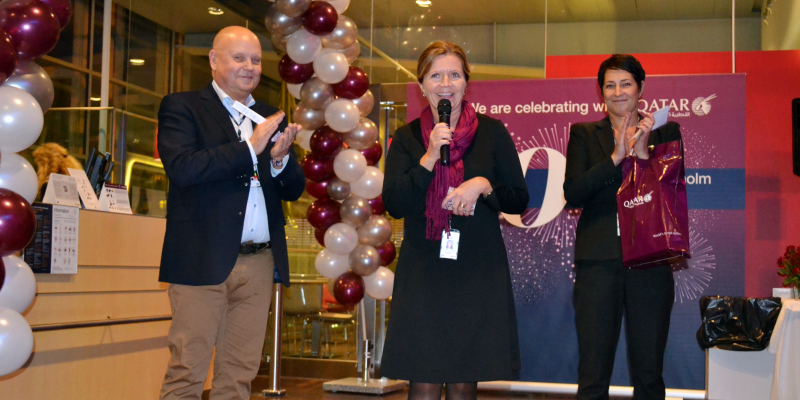 Tre personer vid Qatars 10-årsjubileum Tre personer vid Qatars 10-årsjubileum