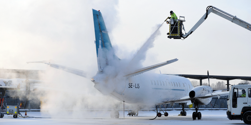 Avisning av ett flygplan Avisning av ett flygplan