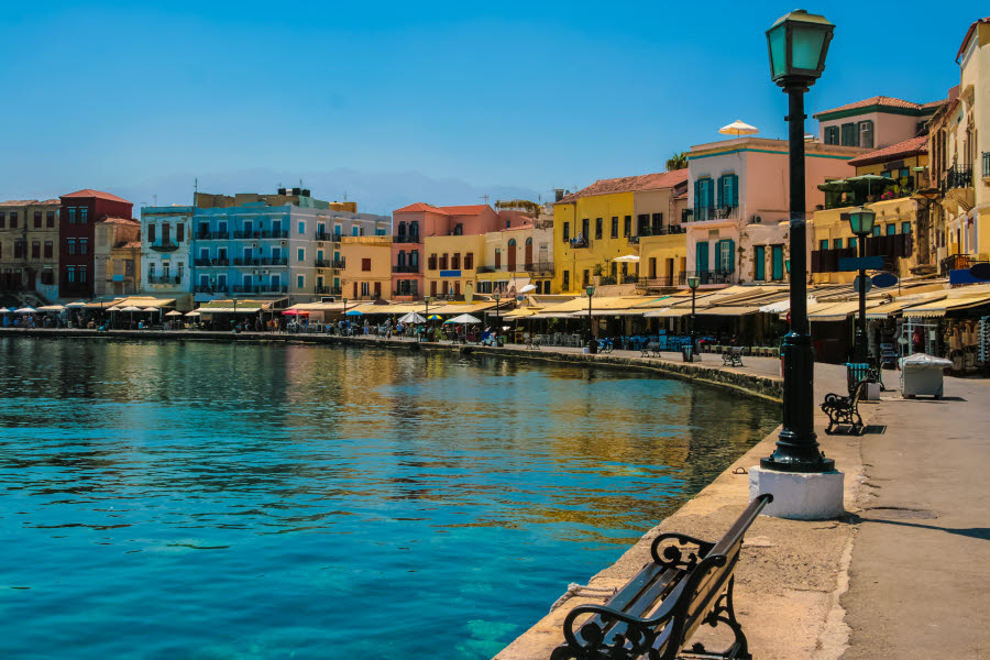 Hus vid strandpromenad i Chania, Grekland Hus vid strandpromenad i Chania, Grekland